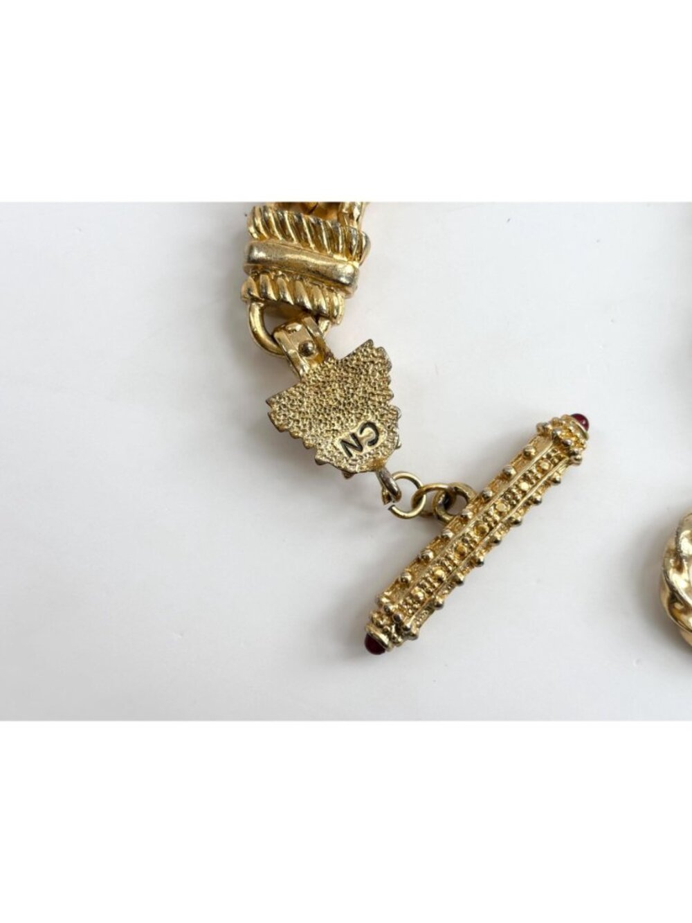 Gold Toned Curb Chain Chunky Rhinestone Accented Vintage 80's Style Bracelet - Picture 13 of 16
